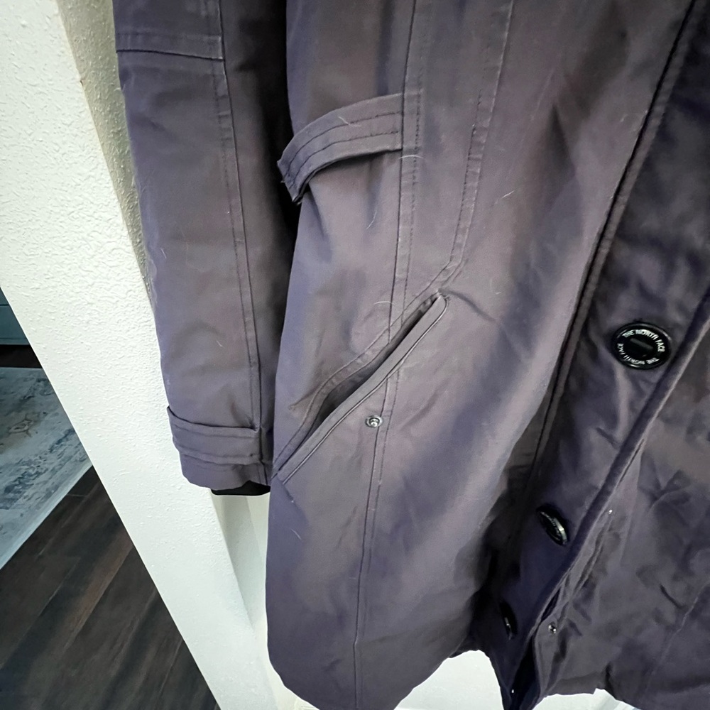 The North Face Women's Tremaya Parka in Deep Purple. Size L. - Picture 5 of 10